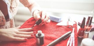 Manicure hybrydowy i żelowy są dziś bardzo popularne