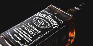 Jack Daniels black, czyli jak powstała najpopularniejsza whisky na świecie?