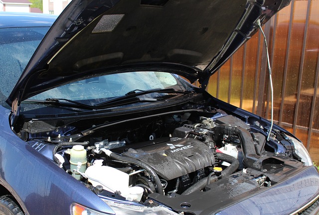 Ile pali Mitsubishi Outlander 2.4 benzyna? Ile pali Mitsubishi Outlander 2.4 benzyna?